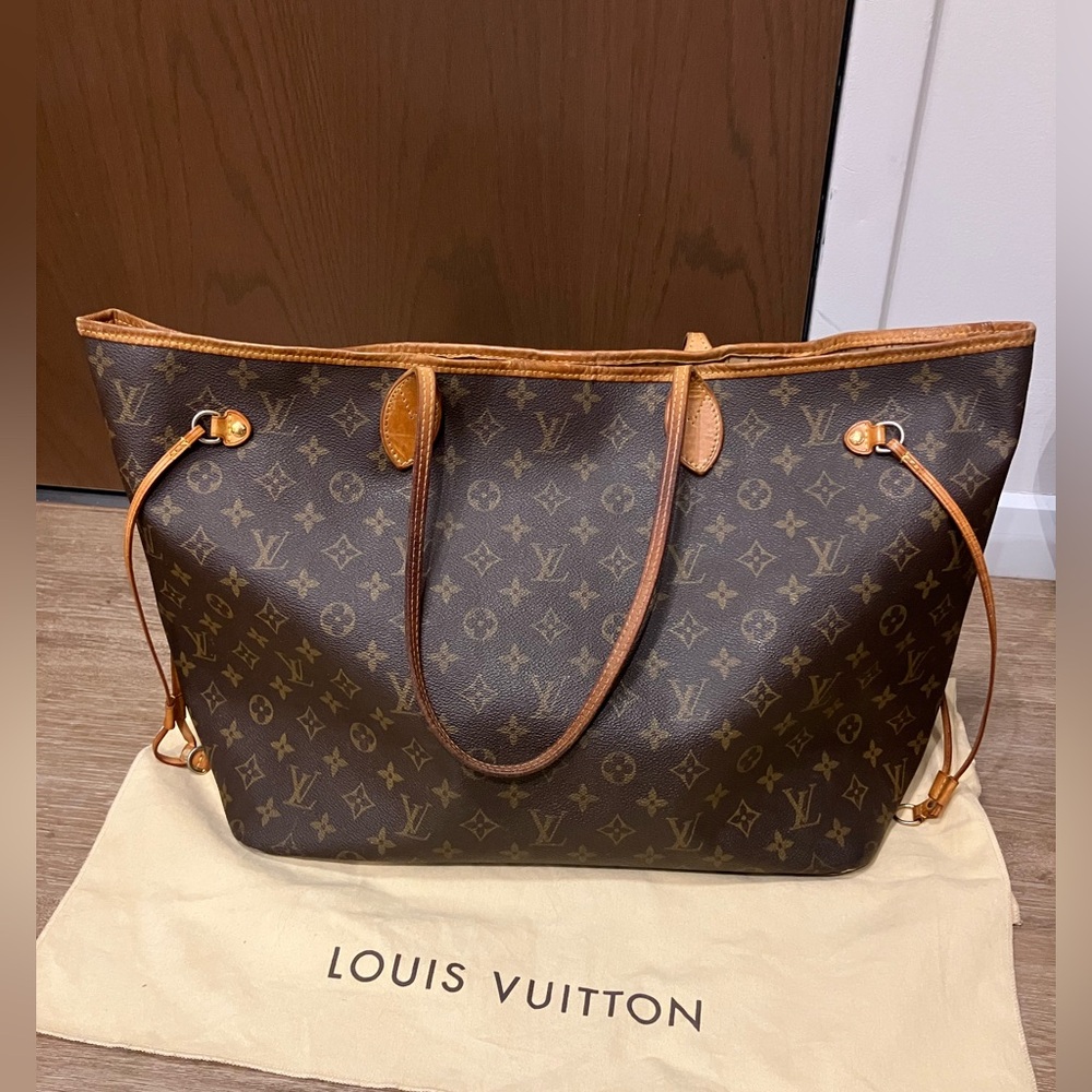Louis Vuitton monogrammed Neverfull GM tote bag - Picture 1 of 9